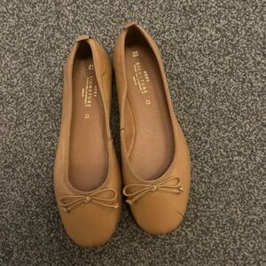 Next Camel Bow Flats